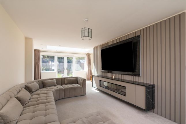 Dovecote Close, Solihull 4 bed detached house for sale