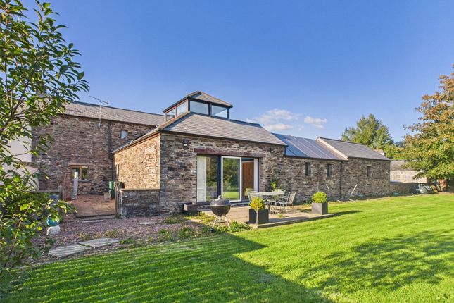 5 bedroom semi-detached house for sale