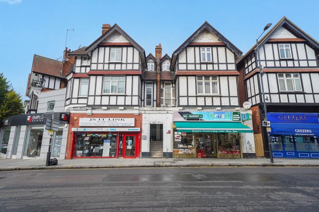 High Road, London 2 bed flat for sale