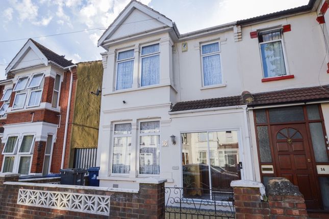 Abbotts Road, Southall 3 bed end of terrace house for sale