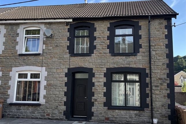 3 bed end terrace house