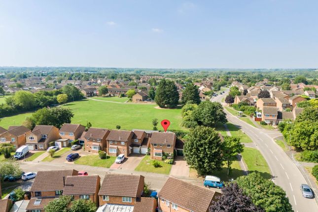 Shakespeare Close, Newport Pagnell MK16 4 bed detached house for sale
