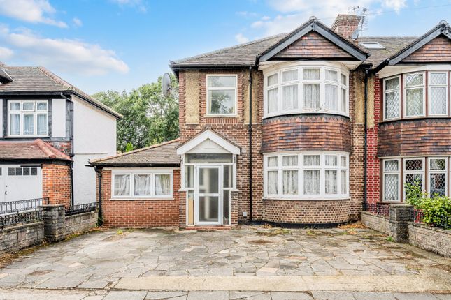 Chalgrove Avenue, Morden SM4 4 bed semi