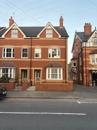 4 bed town house