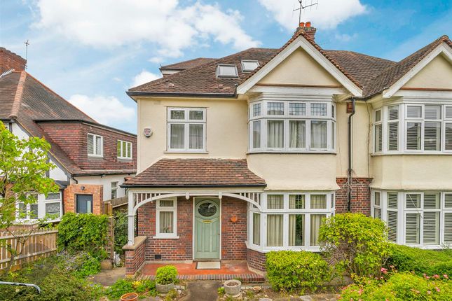 Skeena Hill, London 4 bed house for sale