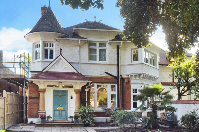 Palace Road, East Molesey, Surrey, KT8 3 bed semi