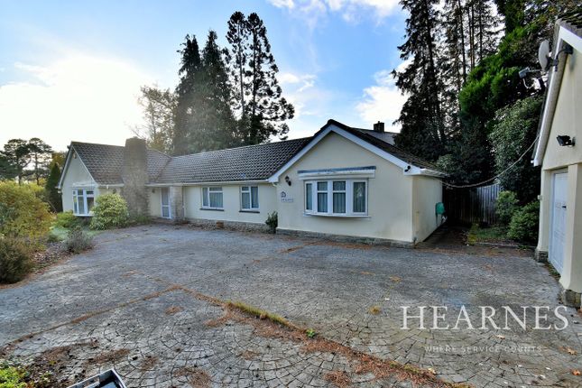Pinewood Road, Ferndown, BH22 3 bed detached bungalow for sale