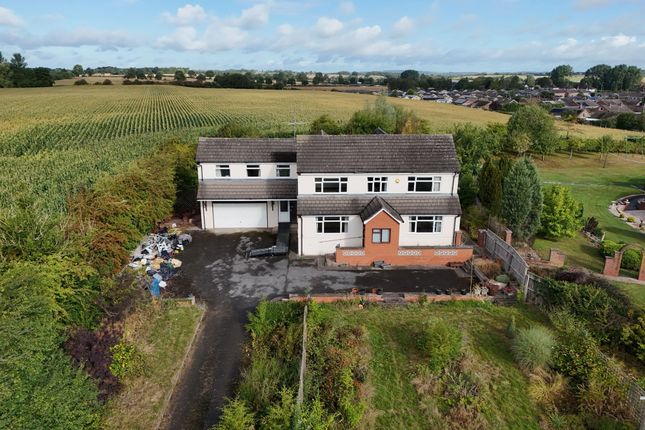 Newport Road, Stafford ST18 4 bed detached house for sale