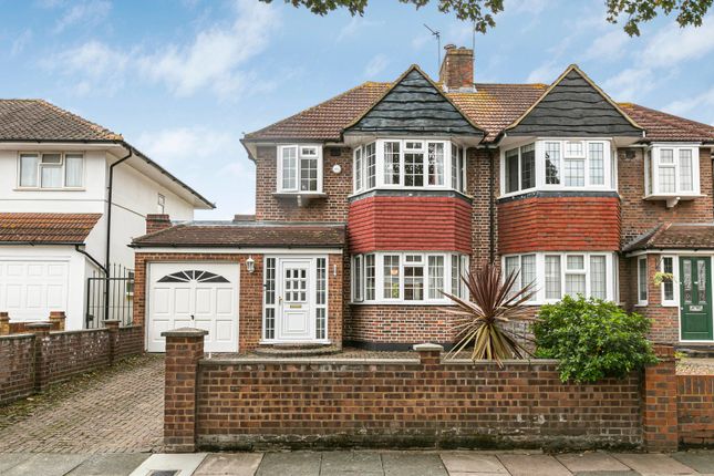 Redway Drive, Twickenham, TW2 3 bed semi