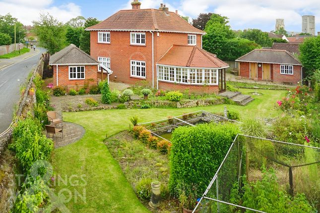 Back Lane, Wymondham 3 bed detached house for sale