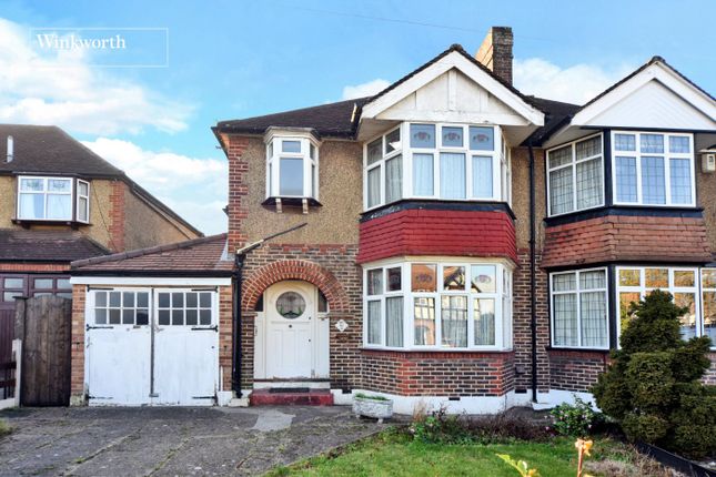 Leyfield, Worcester Park, KT4 3 bed semi