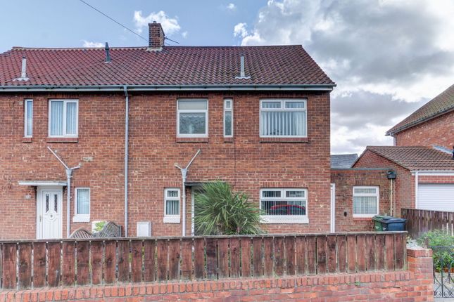 Hollymount Square, Bedlington NE22 3 bed semi