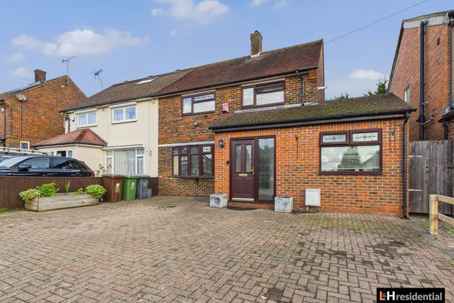 Berwick Road, Borehamwood WD6 3 bed semi