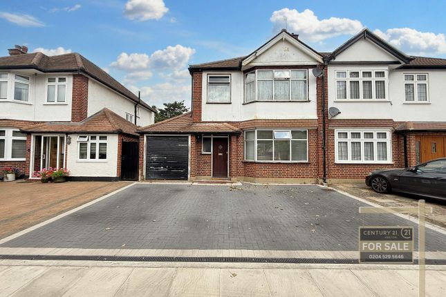 Minterne Avenue, SOUTHALL UB2 3 bed semi
