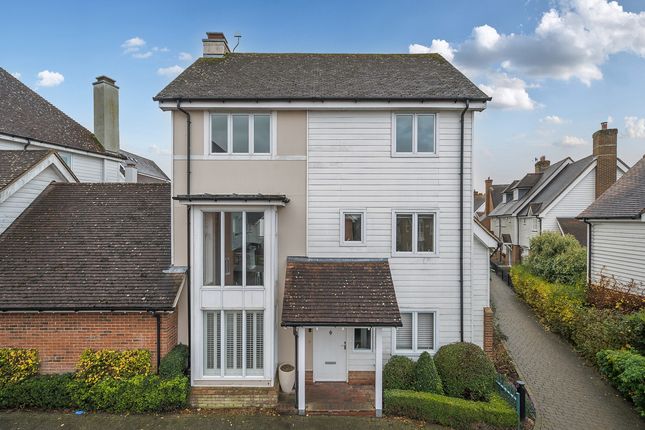 4 bed detached house