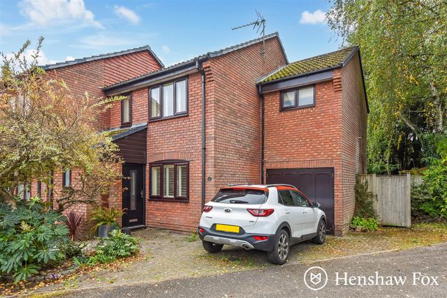 Knatchbull Close, Romsey, Hampshire 3 bed end of terrace house for sale
