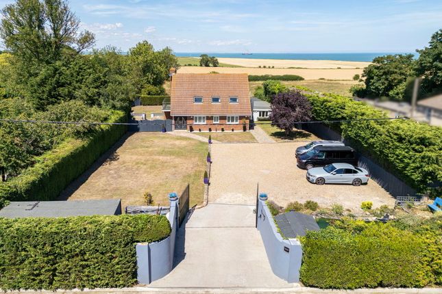 Warden Road, Sheerness ME12 4 bed detached house for sale