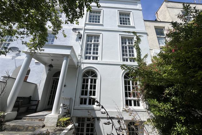8 bedroom terraced house for sale
