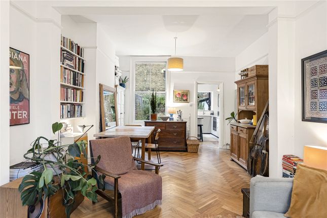 Durrington Road, London, E5 3 bed apartment for sale