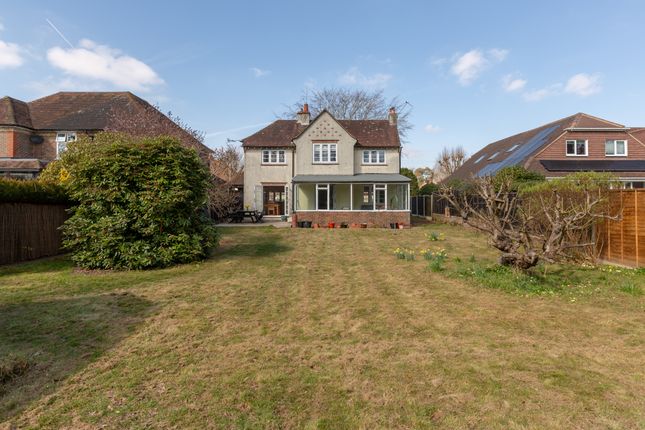 Balcombe Gardens, Horley, Surrey, RH6 3 bed detached house for sale