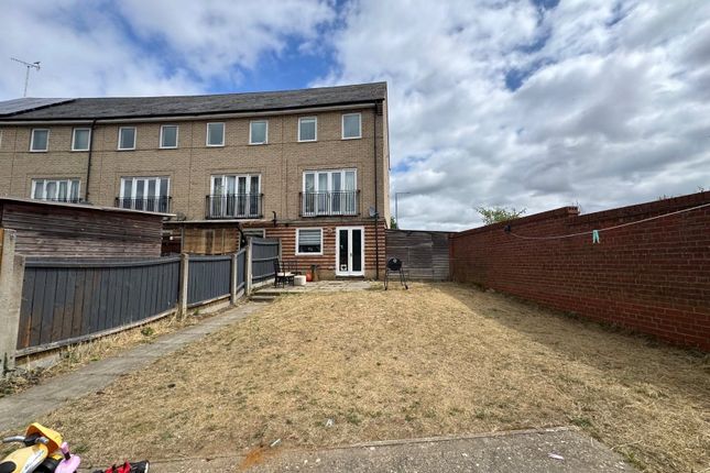 4 bedroom end of terrace house for sale