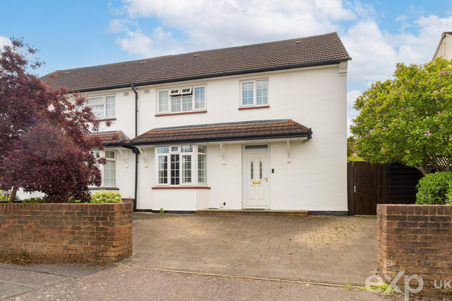 Kimbolton Green, Borehamwood WD6 3 bed semi