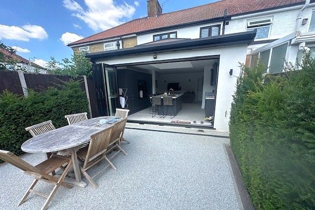 Lennard Road, Dunton Green... 3 bed terraced house for sale