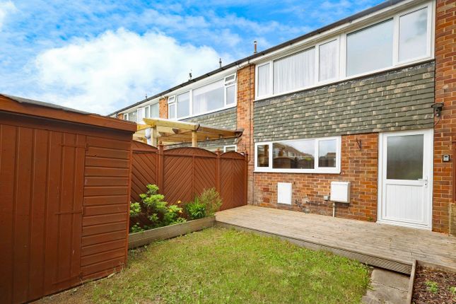 Sunfield Place, Pudsey LS28 3 bed end of terrace house for sale