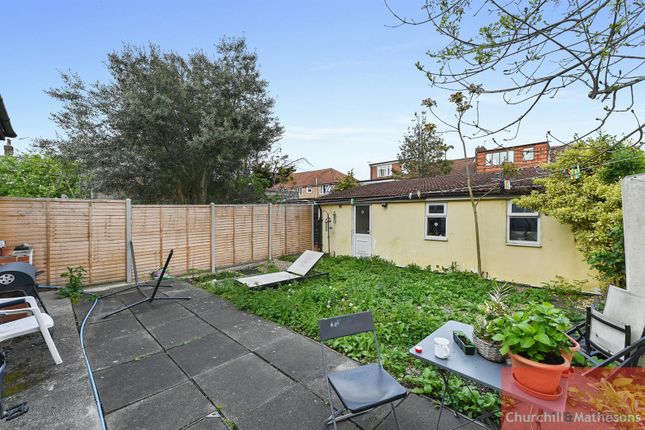 Kingsdown Avenue, London 6 bed house for sale