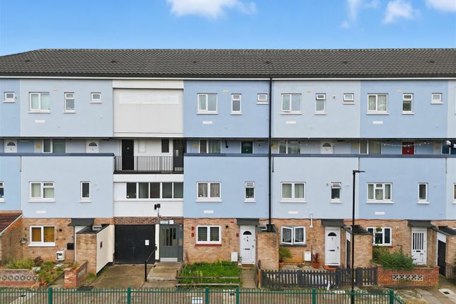 3 bedroom maisonette for sale