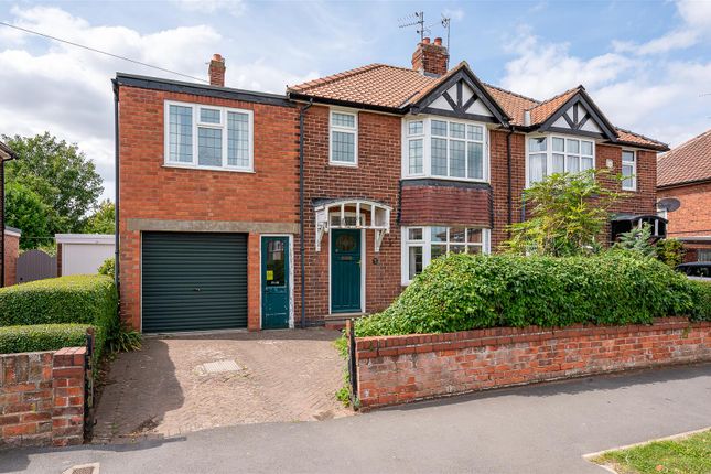 5 bedroom semi-detached house for sale