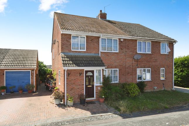3 bedroom semi-detached house for sale
