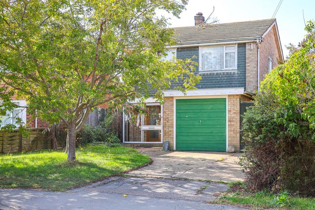 Hilltop Avenue, Hockley SS5 3 bed detached house for sale
