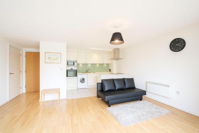 Bazalgette Court, Hammersmith, W6 1 bed flat for sale