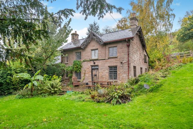 4 bed detached house