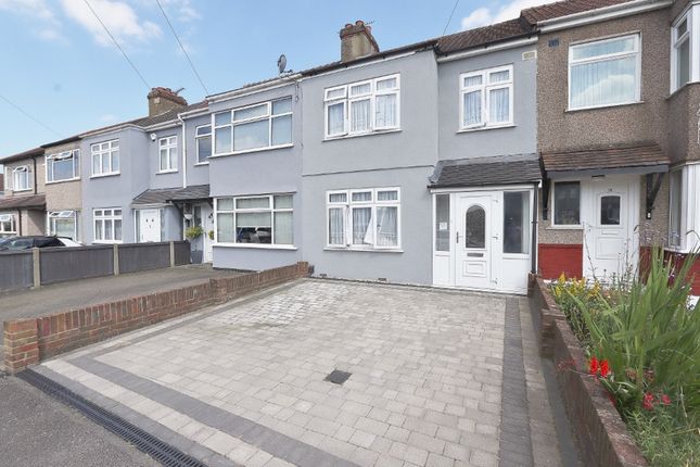 Gelsthorpe Road, Collier Row, RM5 3 bed terraced house for sale
