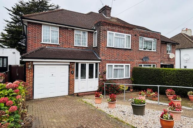 Fernside Avenue, Mill Hill, NW7 4 bed semi