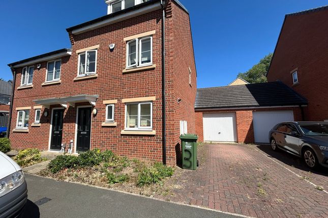 3 bedroom town house for sale