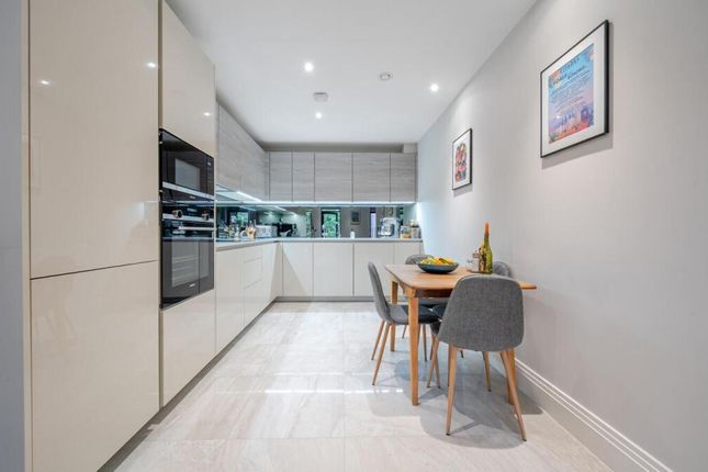 Vicarage Mews, Leeds 2 bed apartment for sale
