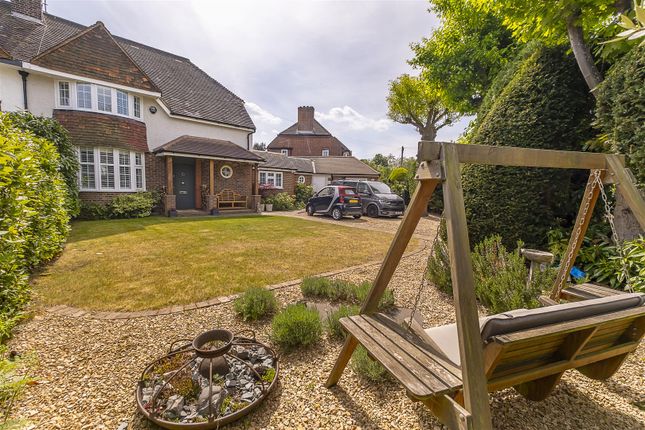 4 bedroom semi-detached house for sale