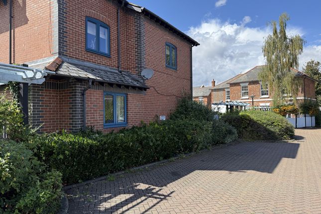 Alfredston Place, Wantage, OX12 2 bed flat for sale
