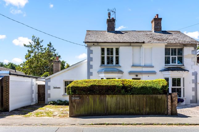 Green Road, Wivelsfield Green, RH17 3 bed semi