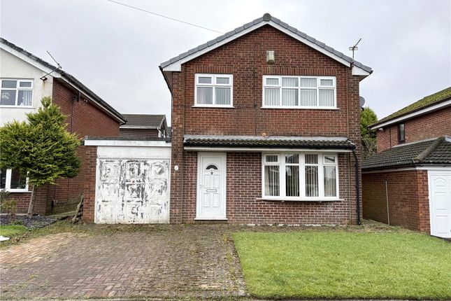 Erica Avenue, Moorside, Oldham, OL4 3 bed detached house for sale