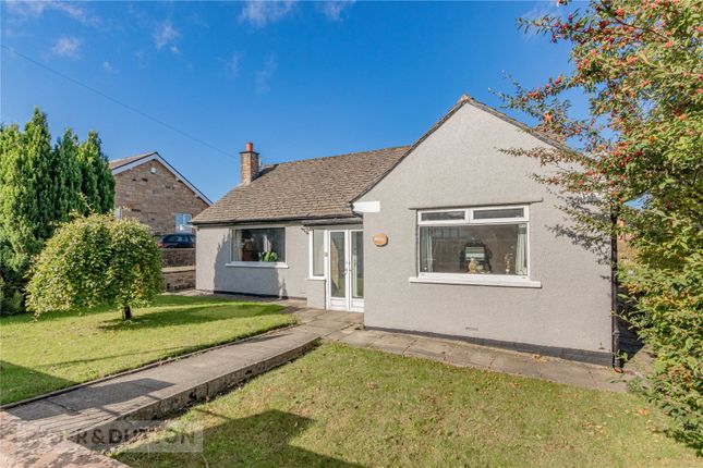 Simmondley Lane, Glossop, Derbyshire... 3 bed detached bungalow for sale