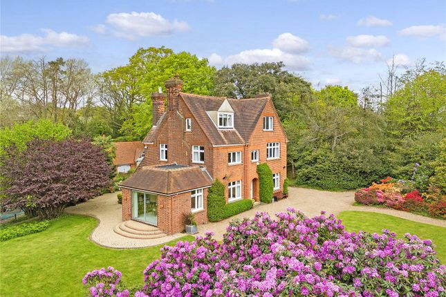 Fryerning Lane, Ingatestone, Essex, CM4 6 bed detached house for sale