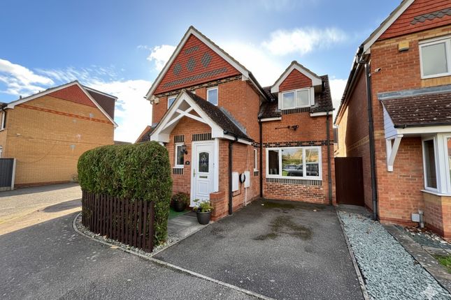 Villiers Close, Luton, Bedfordshire... 3 bed detached house for sale