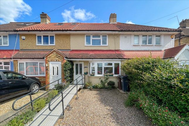 The Alders, Hanworth, Middlesex, TW13 2 bed terraced house for sale