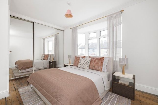 Southlands Road, Bromley, Kent, BR2 5 bed semi
