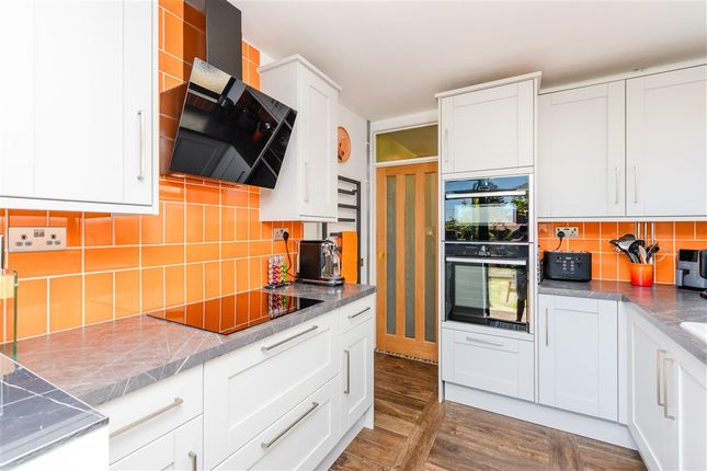 3 bed semi-detached bungalow