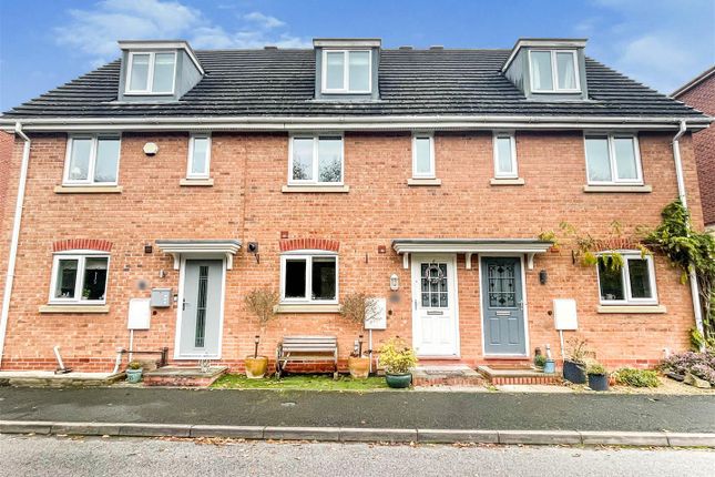 3 bedroom town house for sale